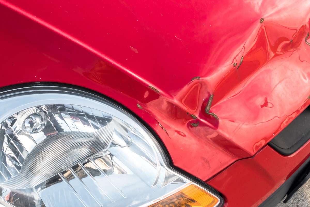 How to repair light scratches on your car