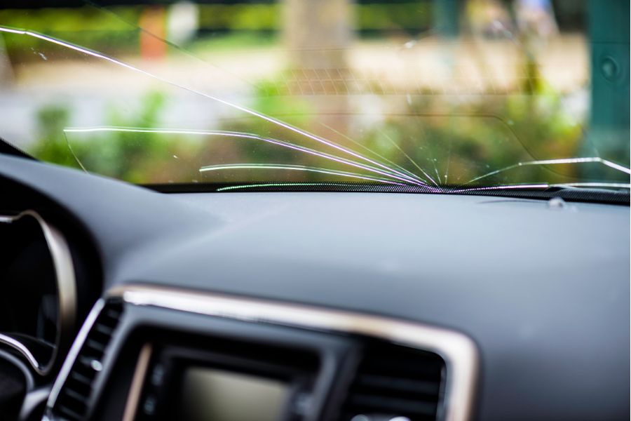 Why You Shouldn’t Wait To Fix That Windshield Chip This Spring blog image